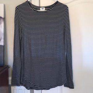 •Old Navy Black & White Striped Longsleeve•